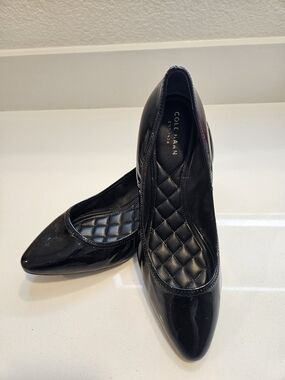Cole Haan Black Patent Wedge Heels Sz 7.5